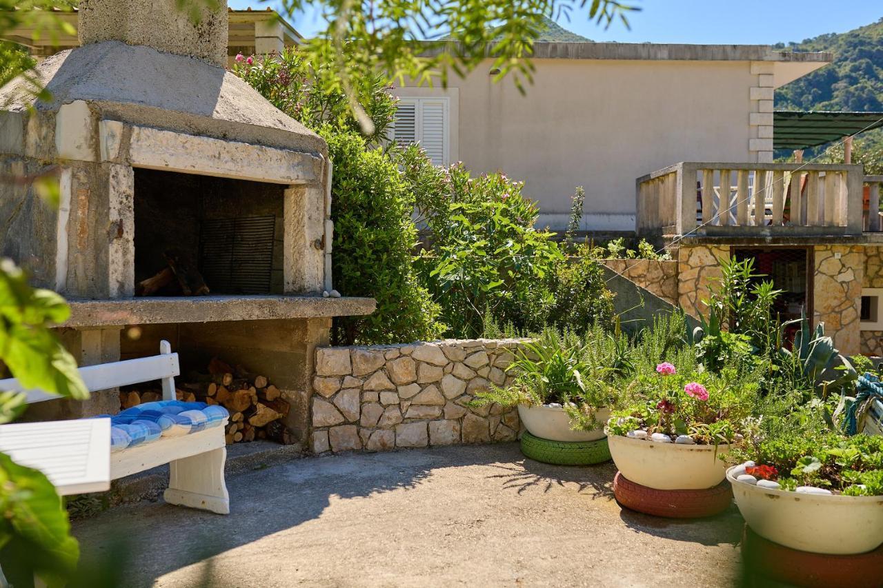 Studio Dolores-Apartment By The Sea Maranovići 外观 照片
