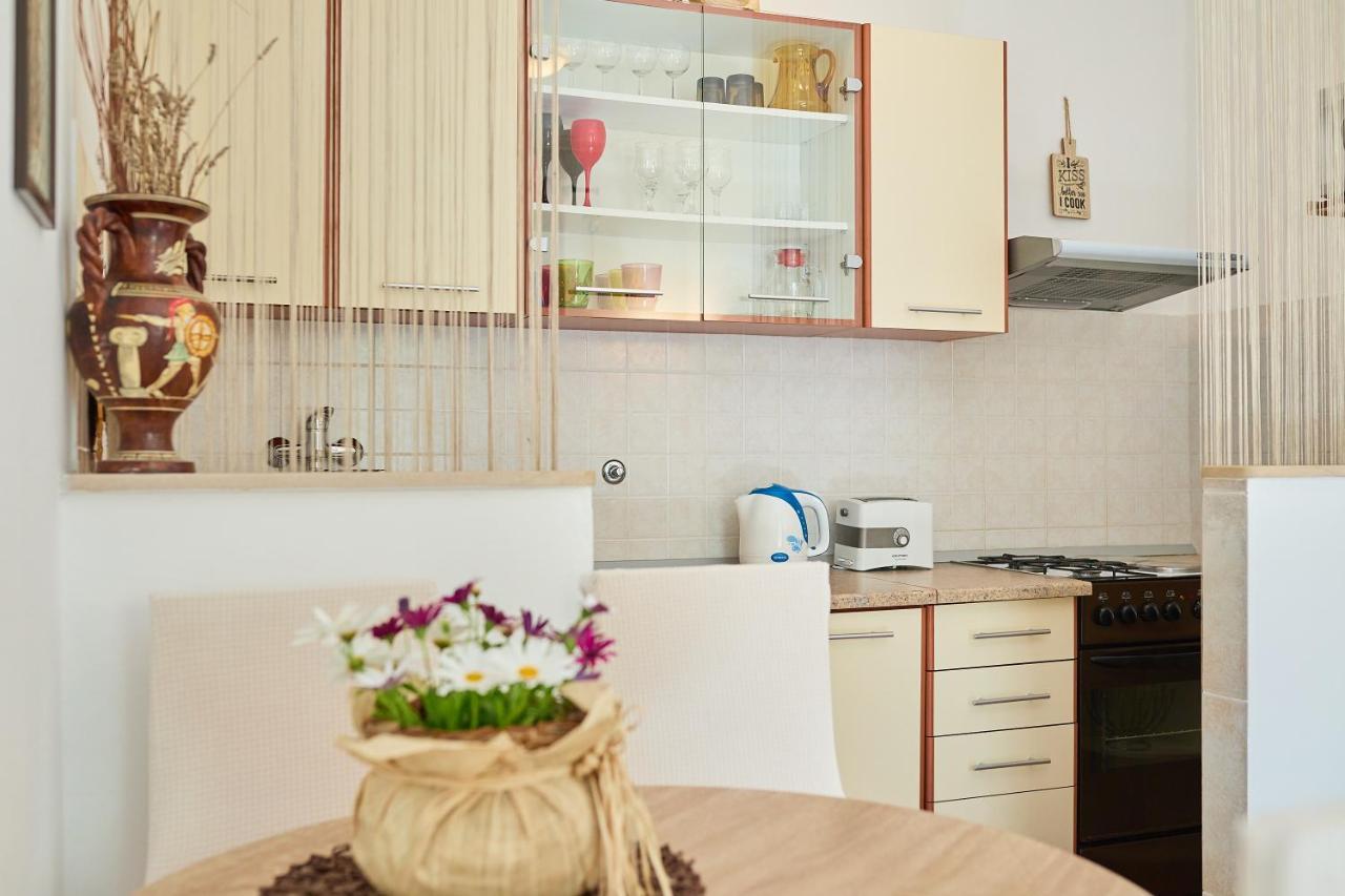 Studio Dolores-Apartment By The Sea Maranovići 外观 照片